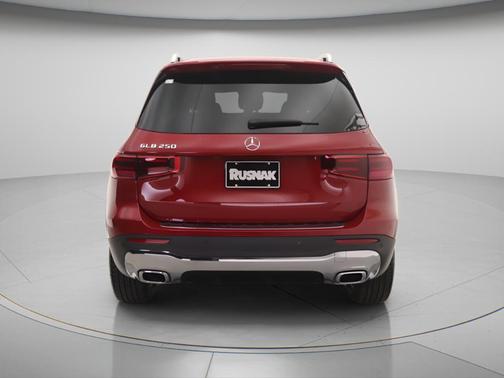2993 / PATAGONIA 2026 Mercedes-Benz GLB 250 Base