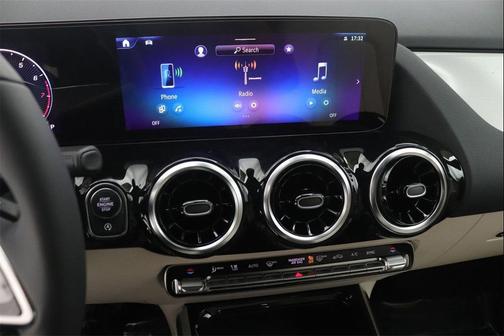 2026 Mercedes-Benz GLA 250 4MATIC