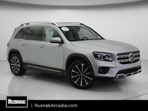 Iridium Silver Metallic 2022 Mercedes-Benz GLB 250 Base 4MATIC