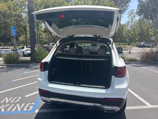 Polar White 2022 Mercedes-Benz GLC 300 Base