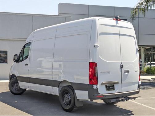 2025 Mercedes-Benz Sprinter 2500 Standard Roof