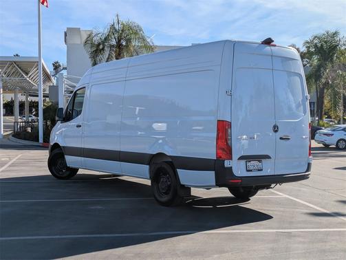 2025 Mercedes-Benz Sprinter 2500 High Roof