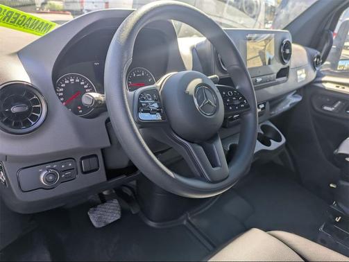 2024 Mercedes-Benz Sprinter 2500 High Roof 4-Cyl Diesel