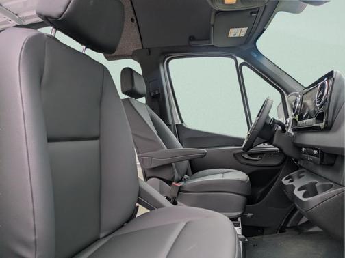 2026 Mercedes-Benz Sprinter 2500 Standard Roof