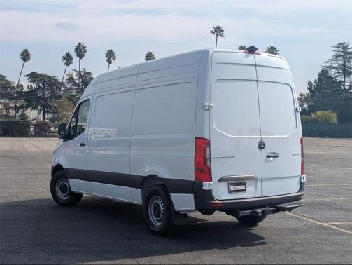 2025 Mercedes-Benz Sprinter 2500 Standard Roof