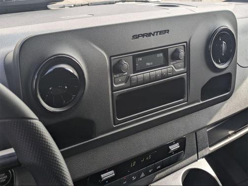 2025 Mercedes-Benz Sprinter 2500 Standard Roof