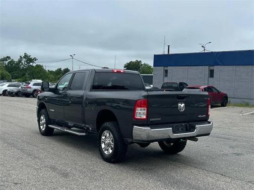 2024 RAM 2500 Big Horn Crew Cab 4x4 64' Box