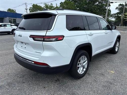 2023 Jeep Grand Cherokee L Laredo 4x4