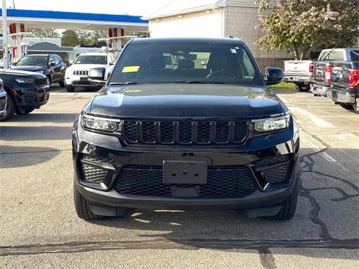 2023 Jeep Grand Cherokee Altitude 4x4
