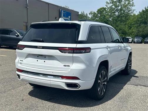 2022 Jeep Grand Cherokee Overland 4x4