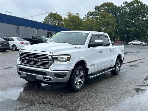 2022 RAM 1500 Laramie Crew Cab 4x4 57' Box