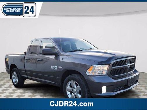 Photo 1 of 32 of 2019 RAM 1500 Classic Express