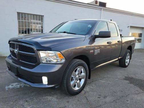 Photo 4 of 32 of 2019 RAM 1500 Classic Express