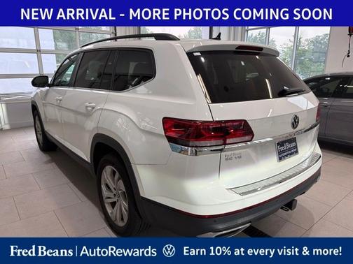 Pure White 2023 Volkswagen Atlas 3.6 SE w/ Technology