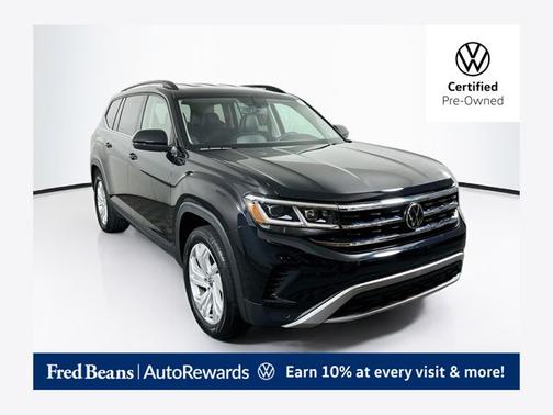 Deep Black Pearl Effect 2023 Volkswagen Atlas 2.0T SE