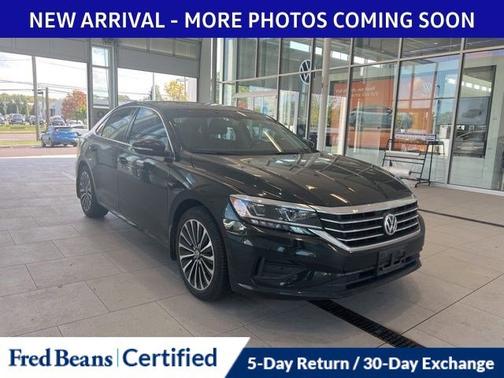 2022 Volkswagen Passat 2.0T Limited Edition
