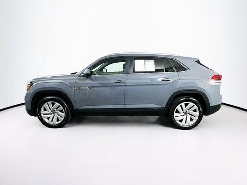 2022 Volkswagen Atlas Cross Sport 2.0T SE w/ Technology