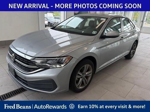 Pyrite Silver Metallic 2023 Volkswagen Jetta 1.5T SE