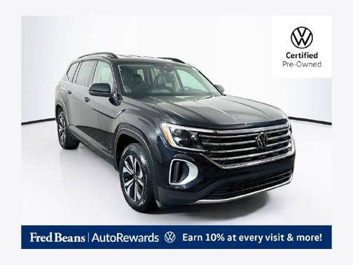 Deep Black Pearl Effect 2024 Volkswagen Atlas 2.0T SE