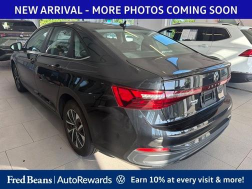 Deep Black Pearl Effect 2025 Volkswagen Jetta 1.5T S