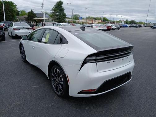 2025 Toyota Prius L