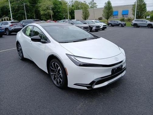 2025 Toyota Prius L