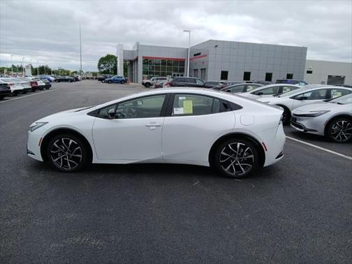 2025 Toyota Prius L