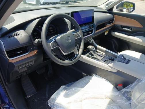2025 Toyota Grand Highlander Limited