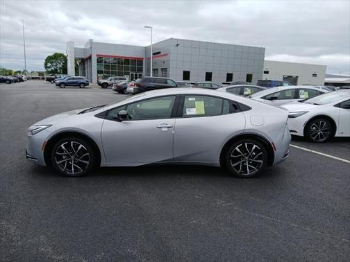 2025 Toyota Prius L
