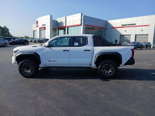 2025 Toyota Tacoma Hybrid Trailhunter