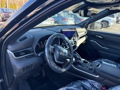 2026 Toyota Highlander XSE