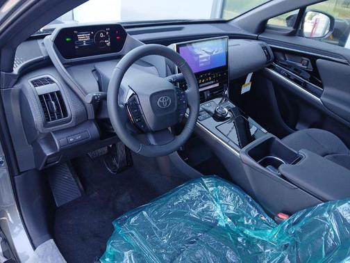 2025 Toyota bZ4X XLE