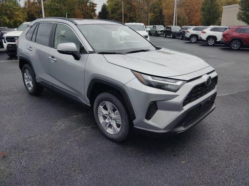 2025 Toyota RAV4 Hybrid XLE