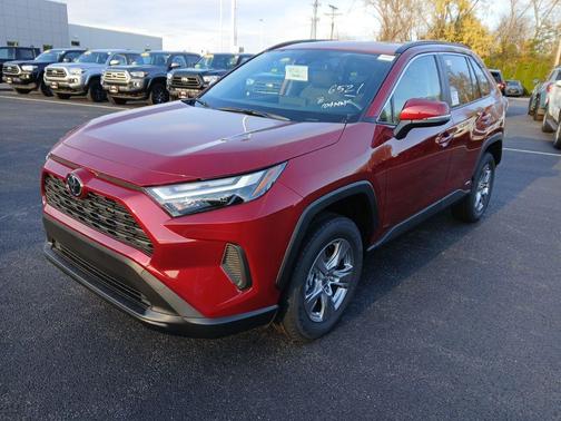 2025 Toyota RAV4 Hybrid XLE