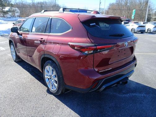 2026 Toyota Highlander Hybrid Limited