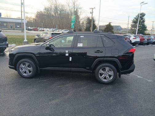 2025 Toyota RAV4 Hybrid LE