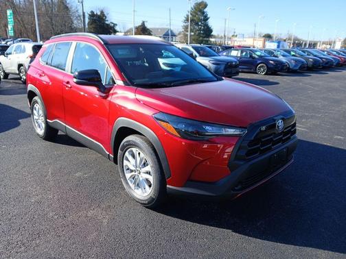 2026 Toyota Corolla Cross LE