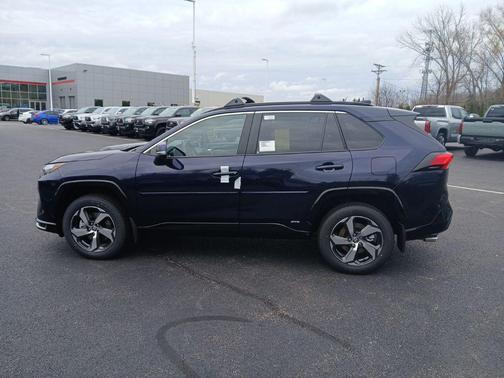 2025 Toyota RAV4 Hybrid SE