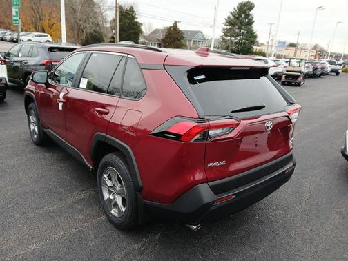 2025 Toyota RAV4 XLE