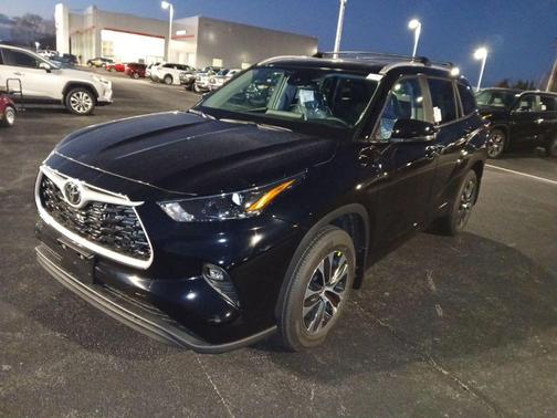 2026 Toyota Highlander XLE