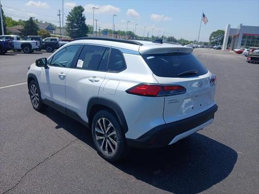 2025 Toyota Corolla Cross XLE