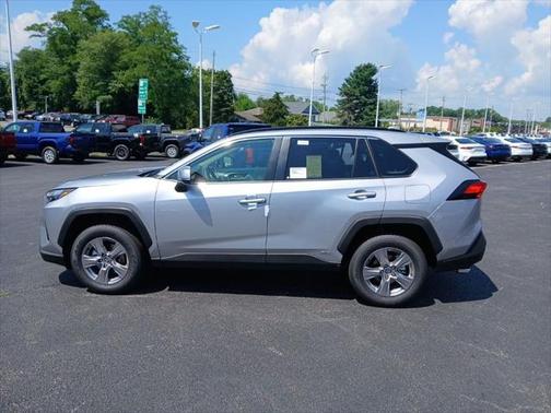 2025 Toyota RAV4 Hybrid XLE