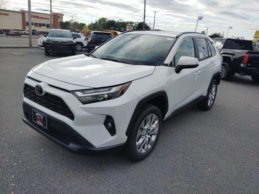 2025 Toyota RAV4 XLE Premium
