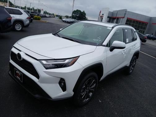 2025 Toyota RAV4 Hybrid XLE Premium