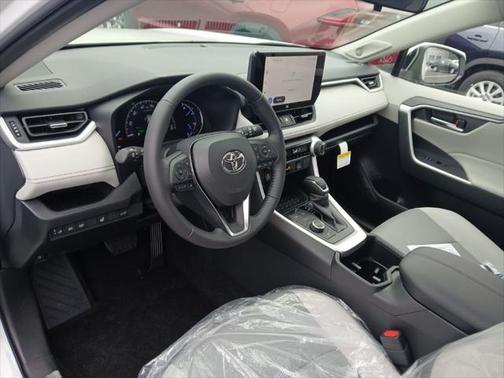 2025 Toyota RAV4 Hybrid XLE Premium