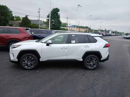 2025 Toyota RAV4 Hybrid XLE Premium