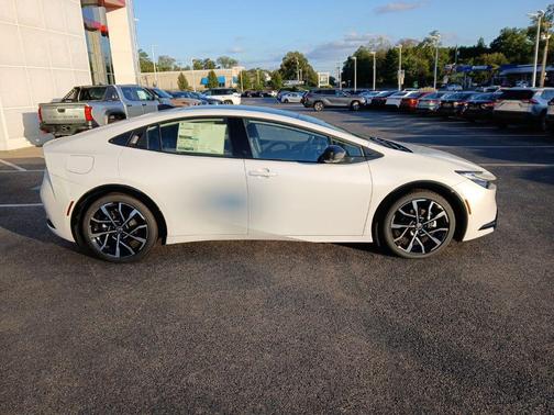 Wind Chill Pearl 2026 Toyota Prius Plug-In Hybrid XSE Premium