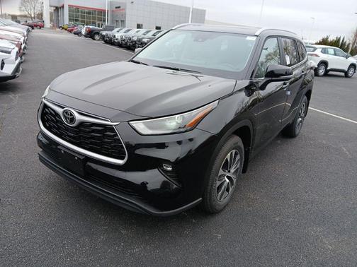 2026 Toyota Highlander XLE