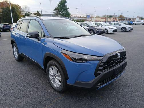 2026 Toyota Corolla Cross LE