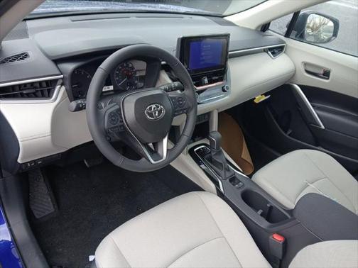 2025 Toyota Corolla Cross LE
